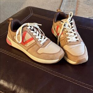 Vionic Toffee/Coral Rechelle Casual Sneaker.